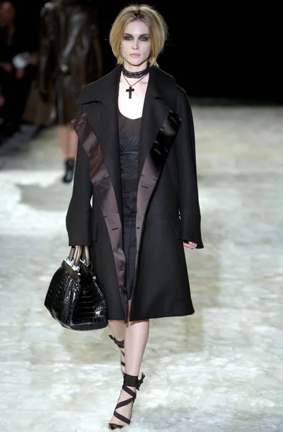 Look 10